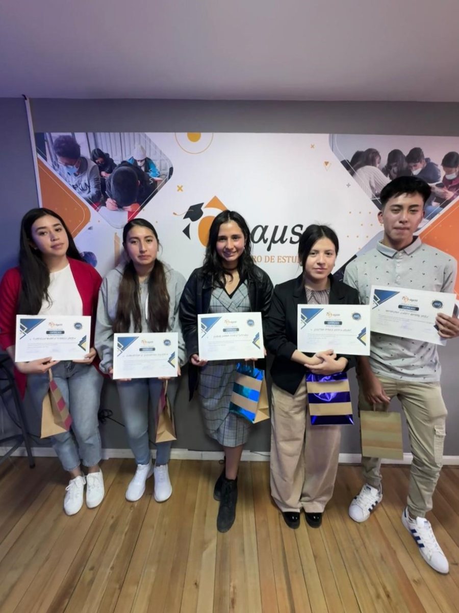 Estudiantes con certificados